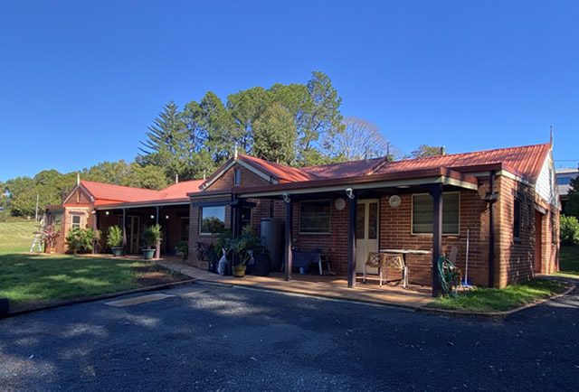 Tamborine Mt  Built with love….